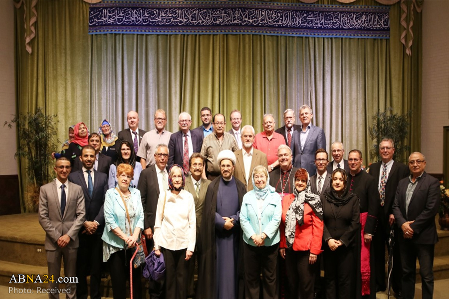 Annual interfaith Iftar held at Islamic House of Wisdom / Pics