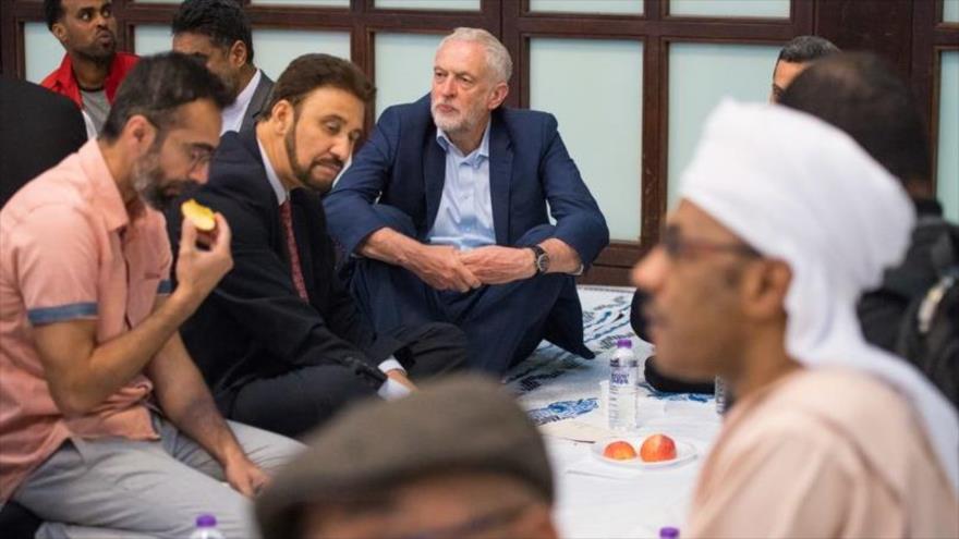 Corbyn seconde pour enquêter sur l'islamophobie dans le parti conservateur