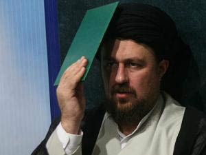 ہم شب قدر میں قرآن سر پر کیوں رکھتے ہیں