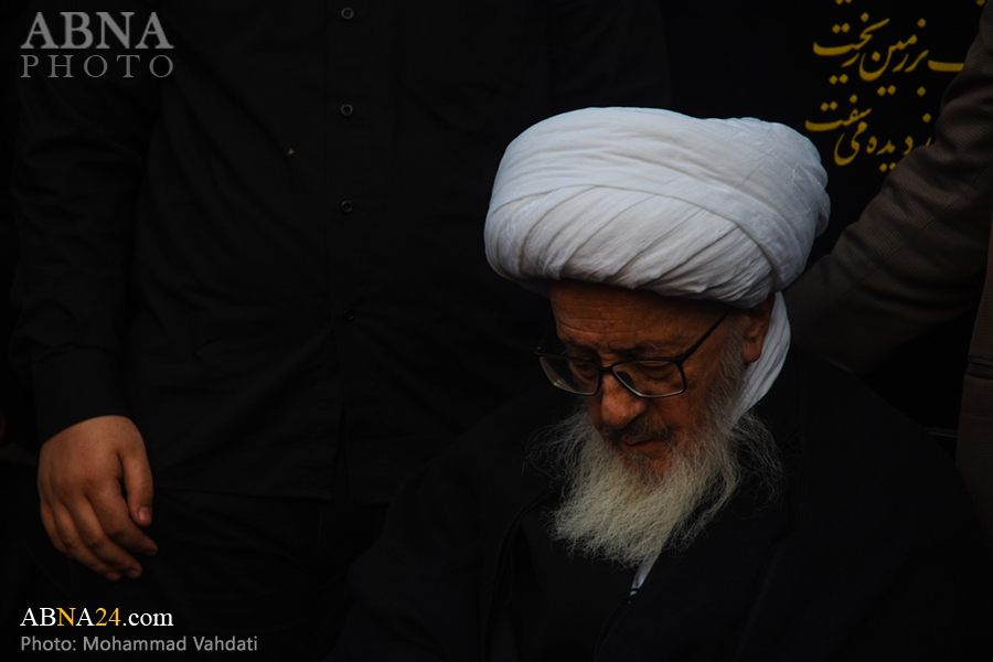 Photos: Ayatollah Vahid Khorasani attends Imam Ali's mourning procession
