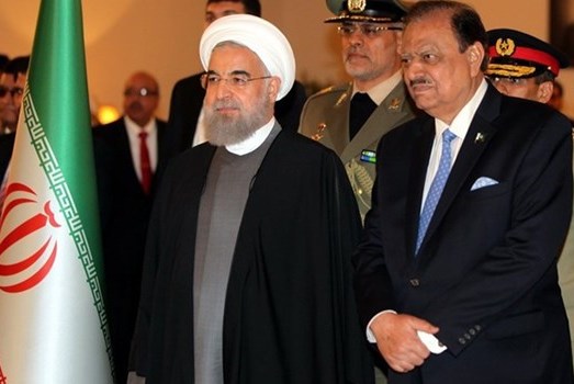 ايران مستعدة للتعاون العسكري مع باكستان في القضاء على الارهاب