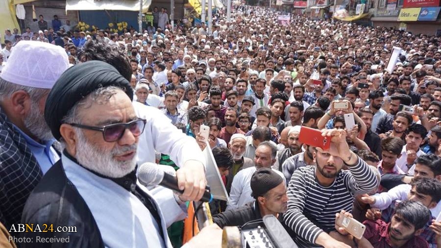 Hundreds of thousands mark Quds day in Kashmir / Israel not a state in ME but an American armory to scare Arab world / Photos