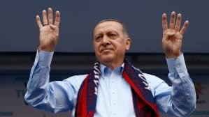 Gehaltsschecks aus der Türkei