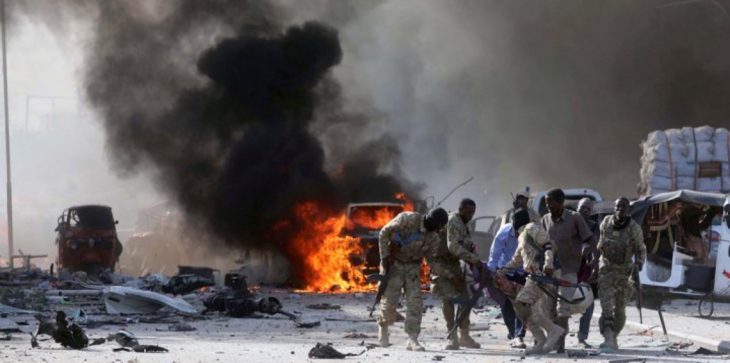 انتحاري يفجر سيارة ملغومة يصيب سبعة جنود في الصومال