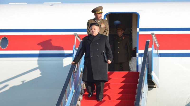 Kim Jong-un chega a Cingapura para a cúpula com Donald Trump.