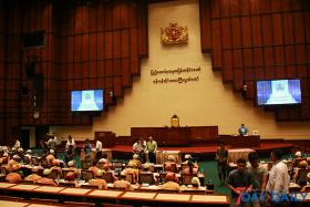 ရန္ကုန္တုိင္းအစိုးရႏွင့္ လႊတ္ေတာ္ၾကားက ပြတ္တိုက္မႈ