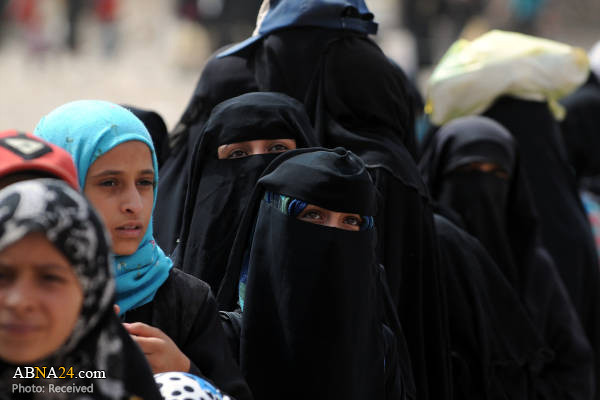 “Distribución de Alimentos Entre Mujeres Yemeníes en Ocasión del Bendito Mes de Ramadán”