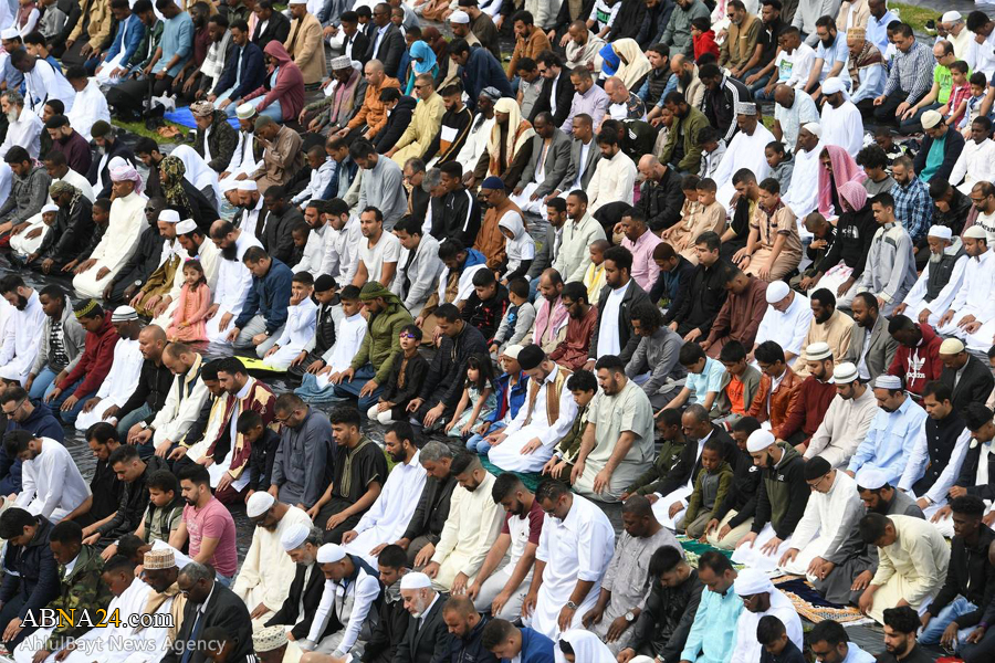 Over 140,000 gather for Eid Al-Fitr prayer in Birmingham / Pics