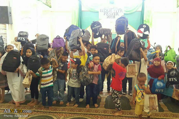 “Distribución de Regalos con Motivo del 'Id al-Fitr entre Niños Filipinos”