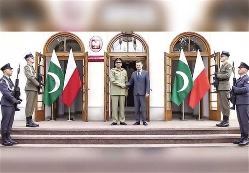جنرل باجوہ کی پولینڈ حکام کیساتھ جیو اسٹرٹیجک صورتحال اور علاقائی سلامتی پر گفتگو
