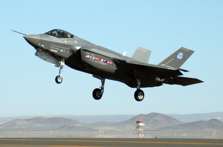 قانون أمريكي جديد يمنع تركيا من الحصول على مقاتلة "إف 35"