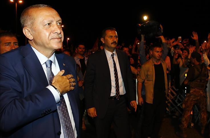 إردوغان يفوز بسلطات جديدة واسعة بانتصاره في الانتخابات التركية