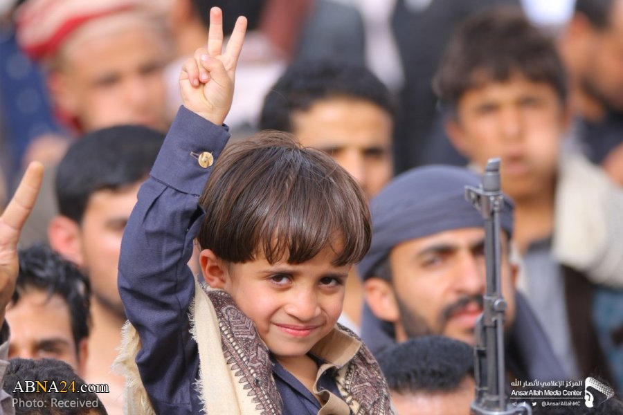 Hundreds of thousands of Yemenis demonstrate in Sanaa in support of 'Fight for West Coast' / Pics, Video