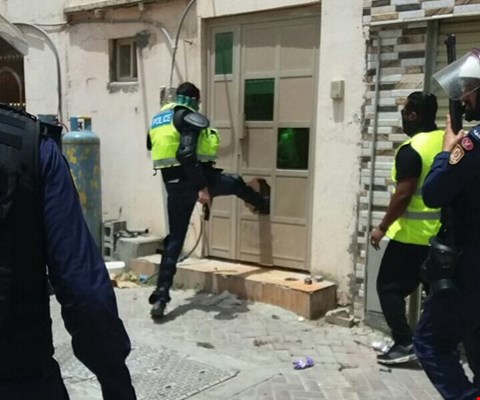 السلطات داهمت 59 منزلاً واعتقلت 42 مواطنا في شهر يونيو الماضي