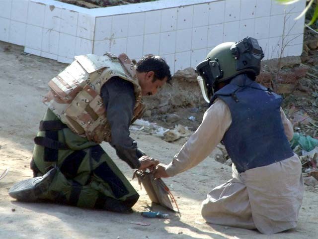 کوئٹہ میں بم ڈسپوزل ٹیم پر دہشت گردوں کا حملہ 6 اہلکار شہید