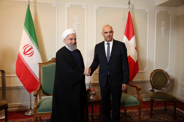 ایران کے صدر حسن روحانی اور سوئیزیر لیند کے صدر ایلن بوریس کی برن میں ملاقات 