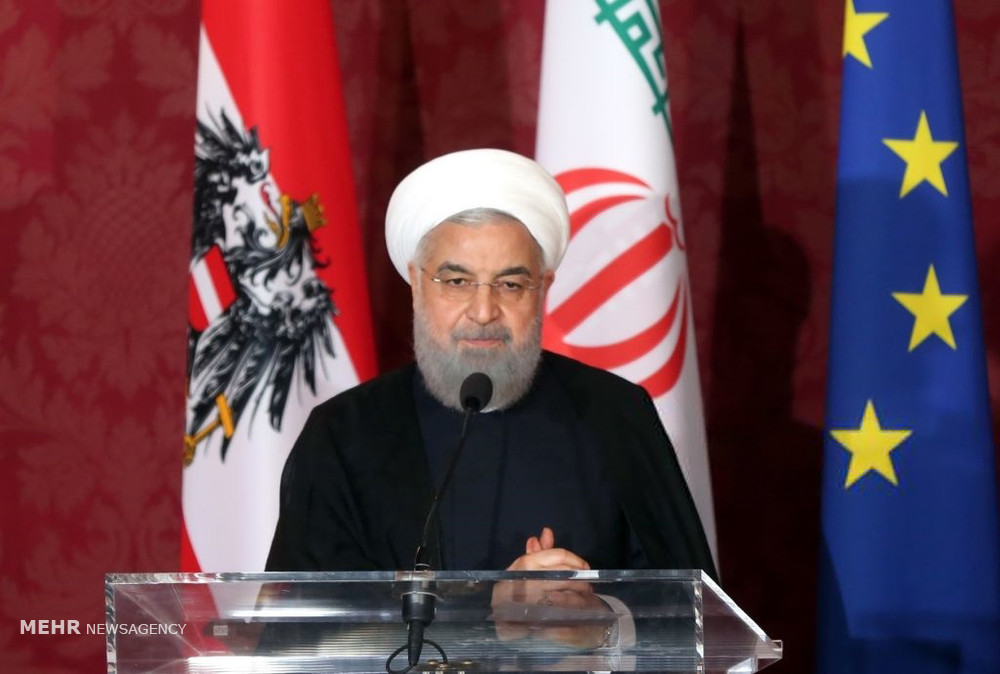 صدر حسن روحانی: یورپ کی طرف سے امریکی عہد شکنی کی تلافی کی صورت میں ایران مشترکہ ایٹمی معاہدے میں باقی رہےگا
