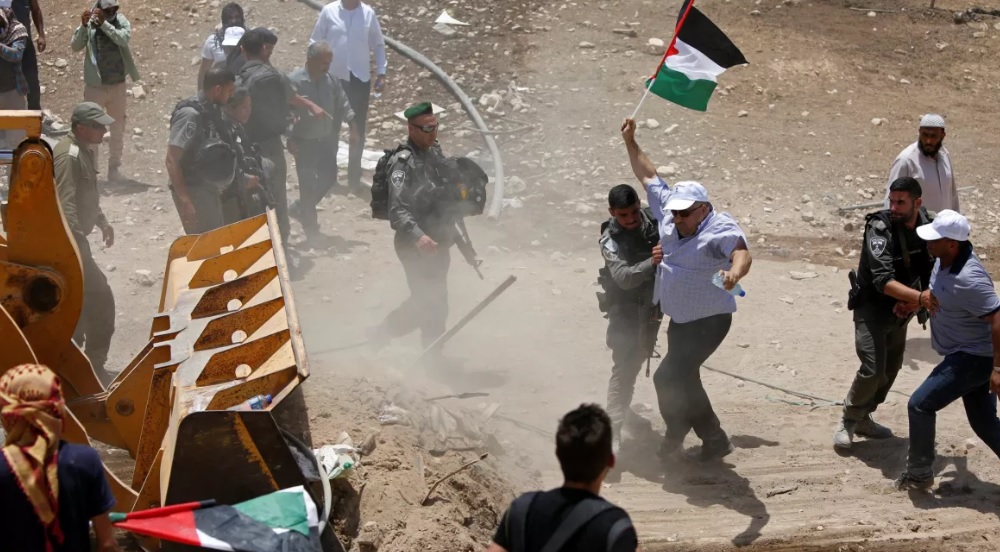 HAMAS: Israel Pagará Alto Precio por Destrucción de Aldea Palestina