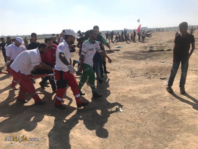 Palestinian protester martyred, 396 others injure by Israeli forces along Gaza borders