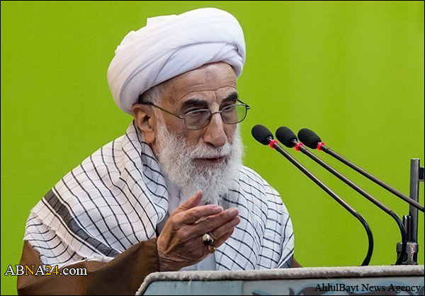 آية الله جنتي: ينبغي علينا دوما ان نساعد المظلومين