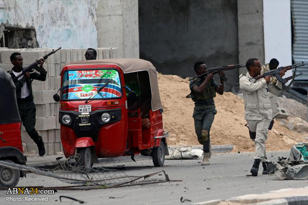At least nine killed in al-Shabaab car bomb attack in Somalia / Pics