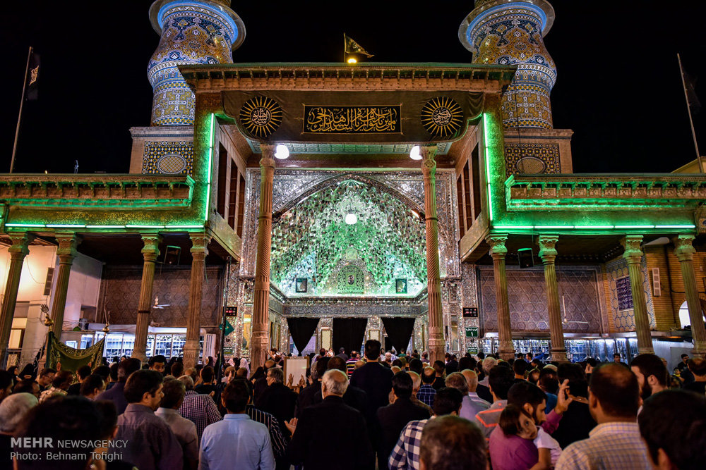 تصویری رپورٹ: حرم شاہ عبدالعظیم میں امام جعفر صادق (ع) کی شہادت کی مناسبت سے عزاداری
