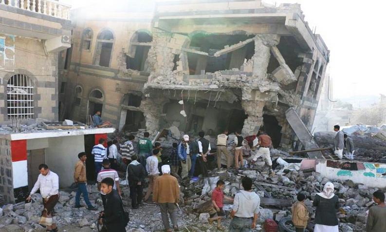 استشهاد يمنيين بغارة للعدوان السعودي على منزل في صعدة