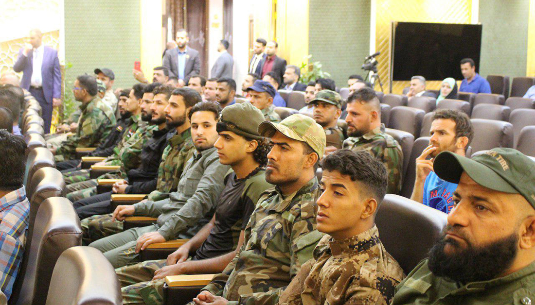 العتبة الحسينية تكرم مقاتلين للحشد الشعبي من شريحة الصم