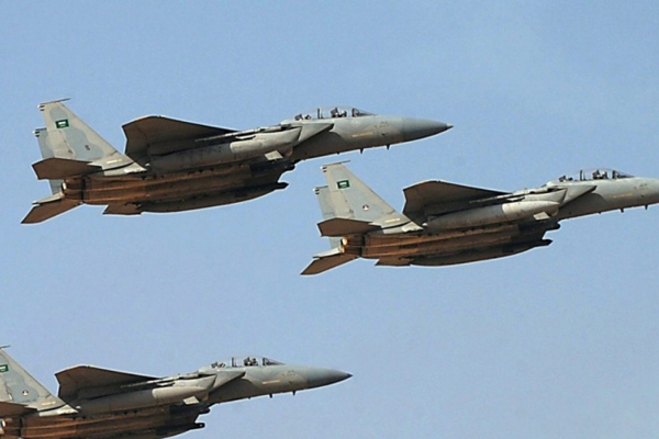 イエメン西部・フダイダ港湾へのサウジ軍の攻撃で、１２人が死傷