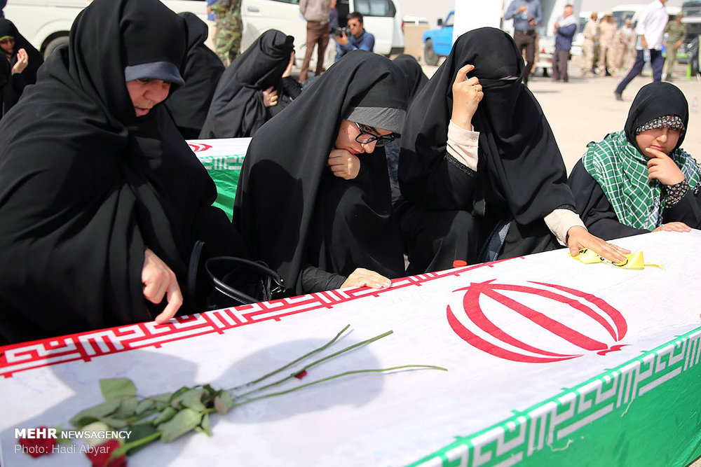   تصويري رپورٹ: دفاع مقدس کے 75 شہیدوں کے پیکر وطن واپس پہنچ گئے