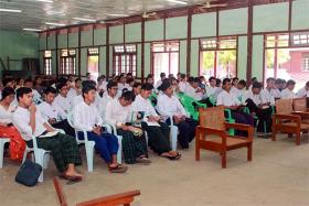 အဆင့္ျမင့္ပညာေရးဥပေဒႏွင့္ပတ္သက္၍ အစုိးရႏွင့္လႊတ္ေတာ္ကုိယ္စားလွယ္မ်ားကုိ ေက်ာင္းသားသမဂၢ ၆၃ ခုေတြ႕ဆုံခြင့္ေတာင္း
