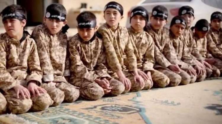 مصر ستتسلم 12 طفلا لداعش قتل أباؤهم في ليبيا