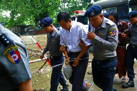  ေအာင္ဝင္းေဇာ္၏အဝတ္အစားအခ်ိဳ႕ သက္ေသခံတင္သြင္းမႈအေပၚ ႏွစ္ဖက္ေရွ႕ေနမ်ားျငင္းခုံ အမႈကိုၾကာေအာင္ အခ်ိန္ဆြဲေနေၾကာင္း ေရွ႕ေနဦးေနလေျပာ
