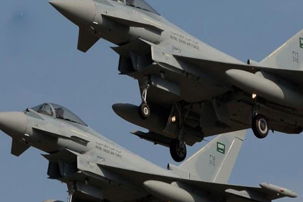 サウジアラビアの戦闘機がイエメンに対する大規模な空爆
