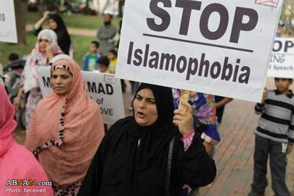 Islamophobic attacks hit record high in UK