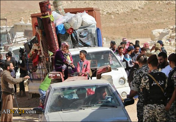 انطلاق 850 نازحا سوريا باتجاه معبر "الزمراني" الى الداخل السوري + (صور)