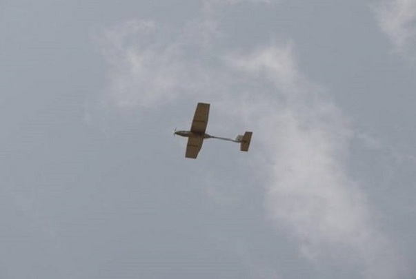  القوة الجوية اليمنية تزيح الستار عن طراز جديد من طائرات مسيرة 
