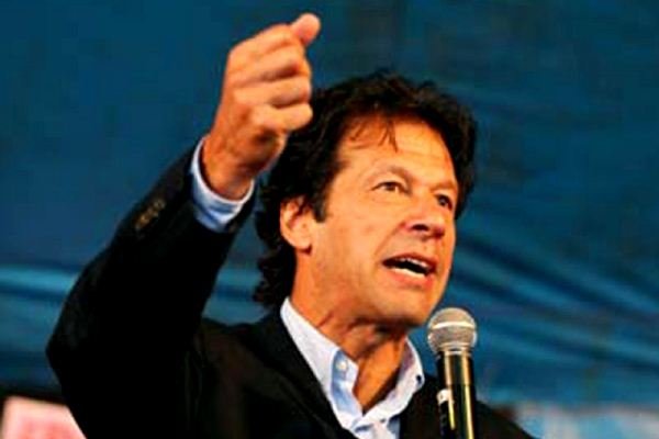 عمران خان نے پاکستان کے سابق وزیر اعظم کو بھی ہرا دیا