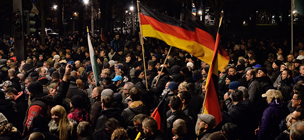 Zahl der Rechtsextremisten immer noch hoch