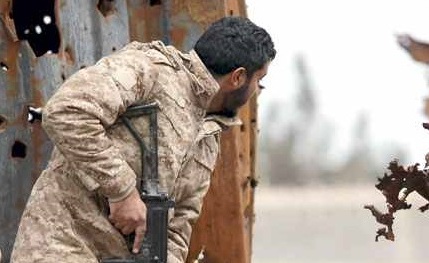  رصد تحركات لآليات تابعة لـ"داعش" الارهابي غرب مدينة إجدابيا الليبية