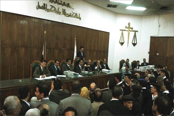 مصری عدالت نے اخوان المسلمون کے رہبر محمد بدیع سمیت کم از کم 75 افراد کو موت کی سزا سنا دی