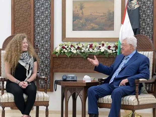 فلسطینی صدر سے فلسطینی لڑکی عہد تمیمی کی ملاقات