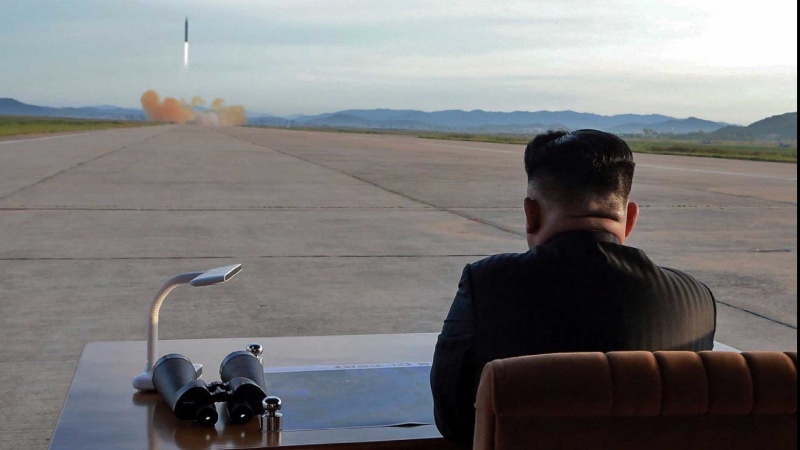 Coreia do Norte está "a trabalhar em novos mísseis", dizem EUA
