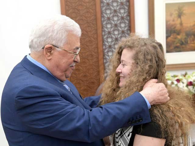 تصویری رپورٹ: فلسطین کی بہادر بیٹی اسرائیلی قید سے رہا