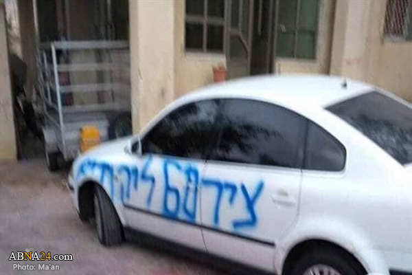 Israeli settlers puncture, vandalize Palestinian vehicles / Pics