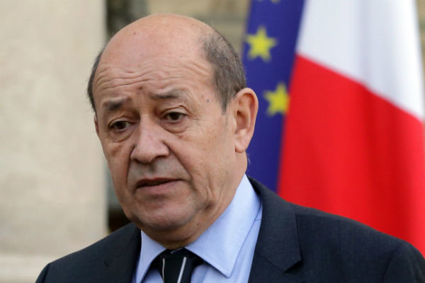 وزير الخارجية الفرنسي: دعم ليبيا يضمن هزيمة الإرهاب