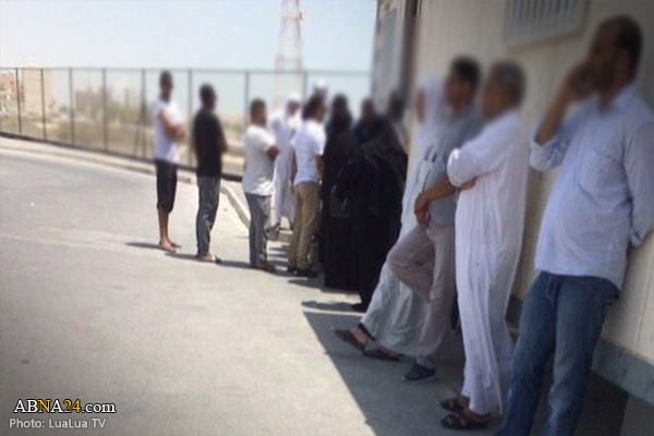 Family of Bahraini detainees forced to queue for long hours in high temperatures