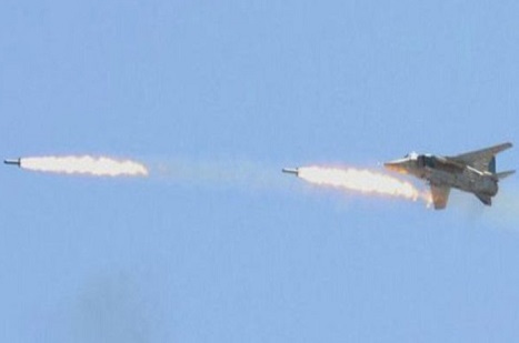 Suriye birlikleri, Süveyda’da IŞİD mevzilerini yoğun ateşe tuttu