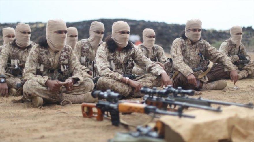 “El régimen Saudí Pactó en Secreto con Al-Qaeda para Reclutar Terroristas para su Invasión en Yemen” 