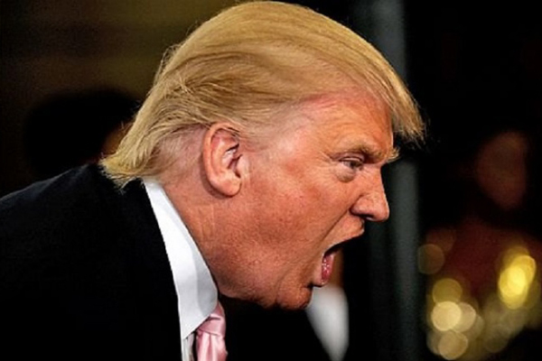 アメリカの７０紙がトランプ大統領を非難